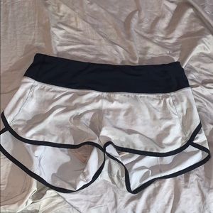 white lululemon rare free to be shorts 2.5